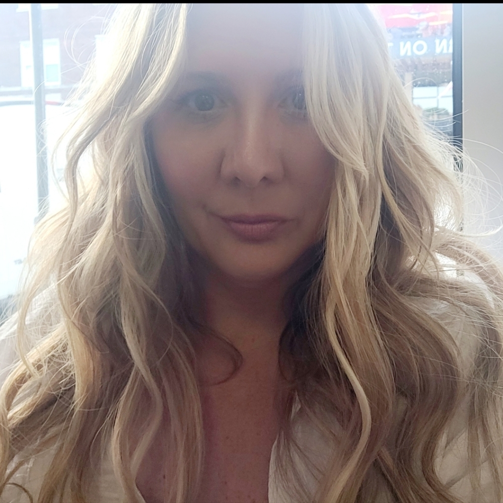 Meet your Posher, Cynthia